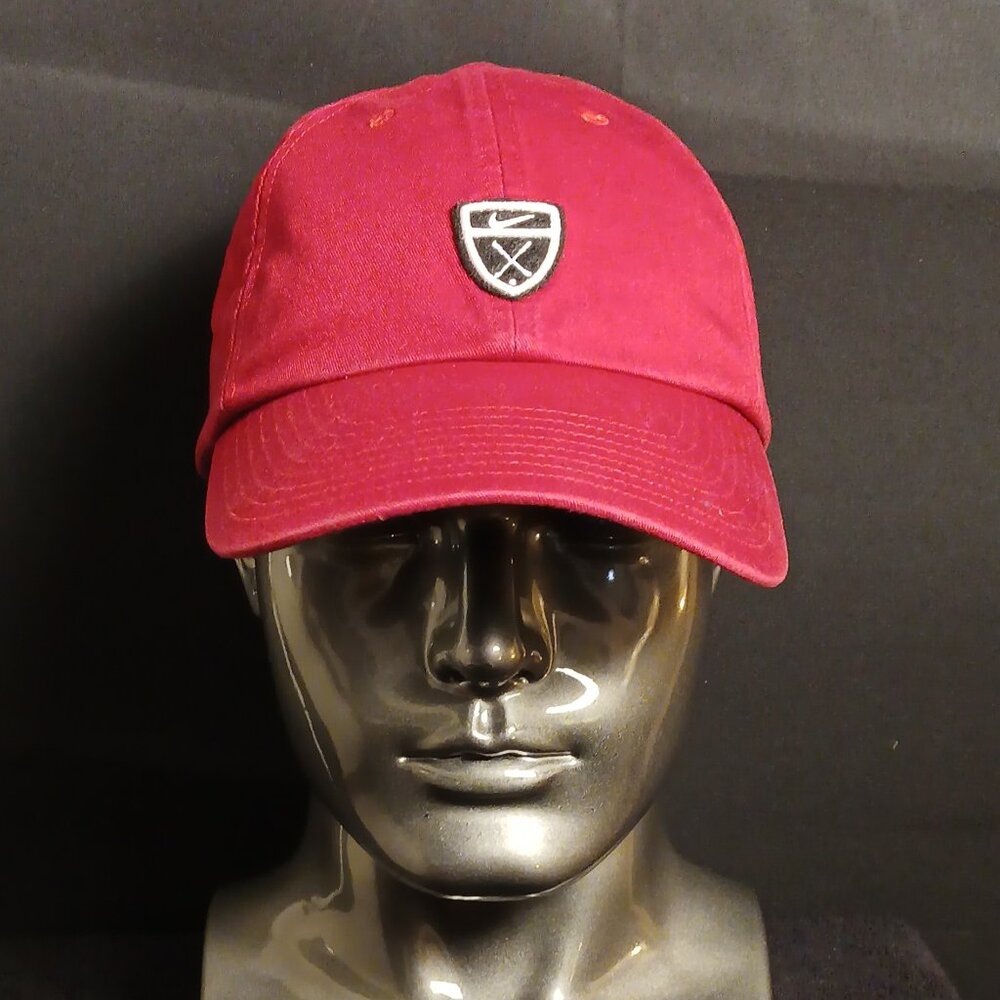 NIKE VINTAGE GOLF SHEILD HAT - ADJUSTABLE - RED